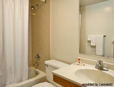 Super 8 By Wyndham Harrisburg Hershey West Oda fotoğraf